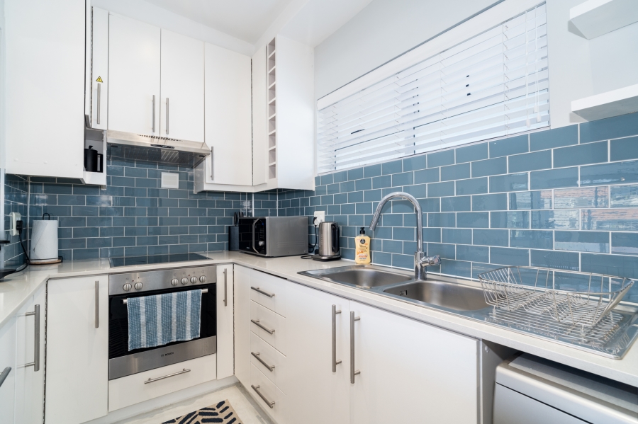 1 Bedroom Property for Sale in Green Point Western Cape